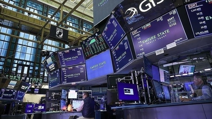 New York borsası yatay seyirle açıldı