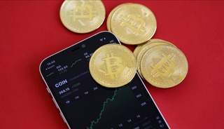 Bitcoin&rsquo;de kızıl kabus: G&uuml;ven bitti, altcoinler y&uuml;zde 90 eridi