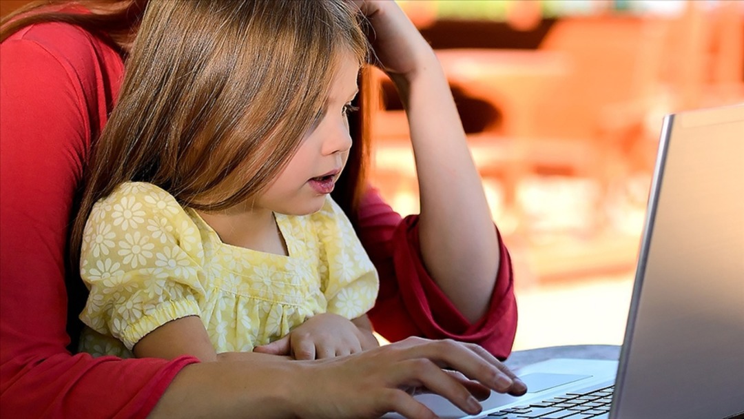 &Ccedil;alışan annelere &ccedil;ocuk bakım desteği artırıldı