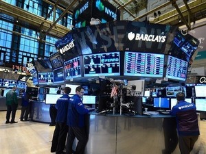 New York borsası yatay seyirle a&ccedil;ıldı! A&ccedil;ılışta Dow Jones endeksi 42.527,38 puana &ccedil;ıktı