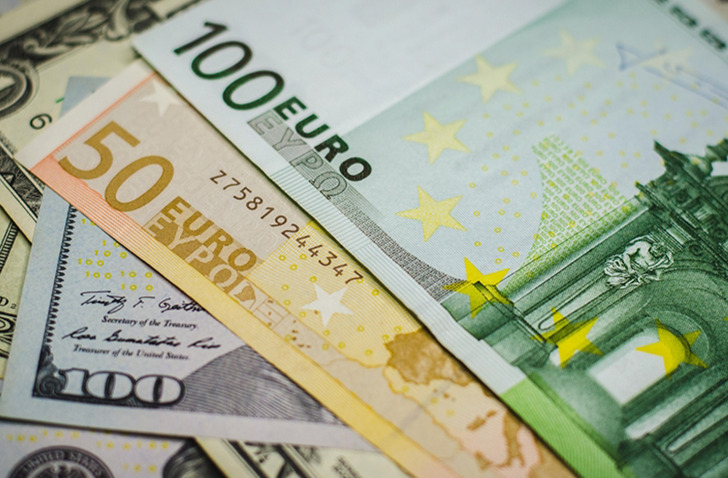 İmamoğlu hakkındaki kararın ardından gözler dövize çevrildi...  Dolar ve euro yeni haftaya nasıl başladı?