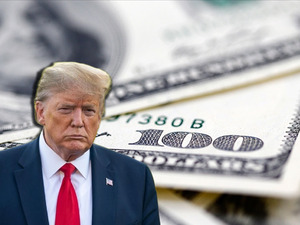 Trump&rsquo;ın sert tarifelerinde geri adım! Meksika ve Kanada g&uuml;mr&uuml;k vergilerinden ge&ccedil;ici olarak muaf tutuldu