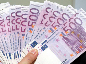 Euro ilk kez o sınırı aştı! Euro/TL sert y&uuml;kselişini s&uuml;rd&uuml;r&uuml;yor, rekor &uuml;st&uuml;ne rekor tazeliyor