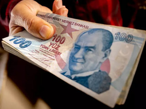 Milyonlarca emekliyi ilgilendiriyor! Emeklilerin bayram ikramiyeleri komisyonda kabul edildi