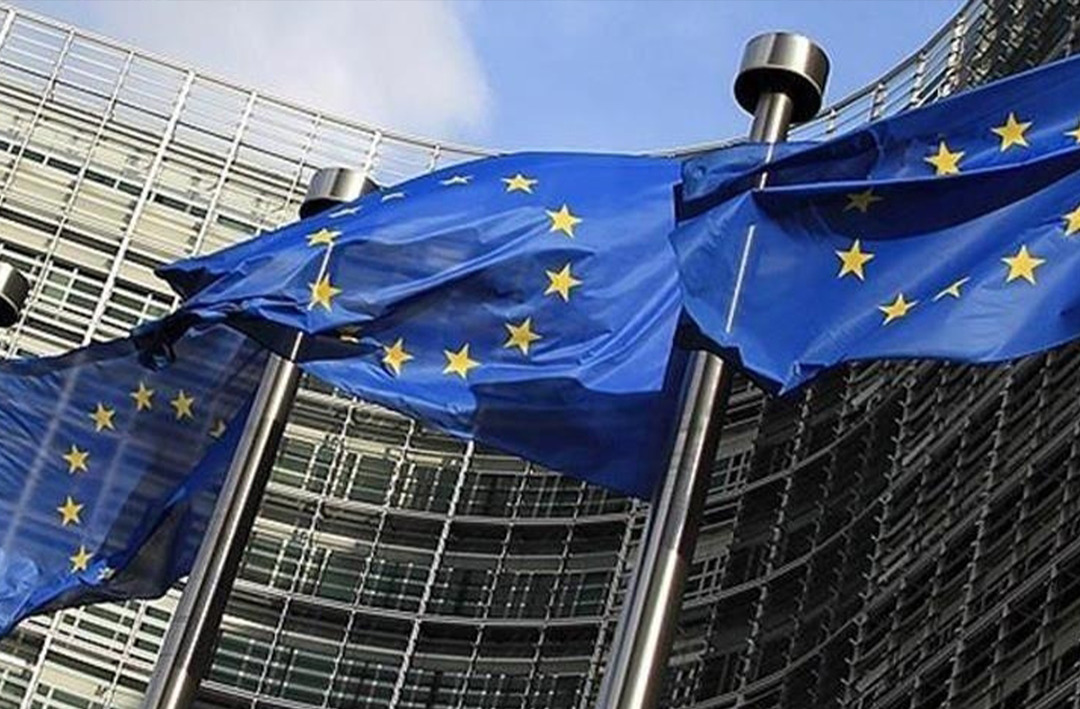 Trump&rsquo;ın g&uuml;mr&uuml;k vergilerine AB&rsquo;den yanıt hazırlığı: 28 milyar dolarlık misilleme masada