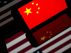 Karşılıklı tarife restleşmelerinde 2. perde! &Ccedil;in, ABD'yi Cenevre'de varılan tarife uzlaşmasını ihlal etmekle su&ccedil;ladı