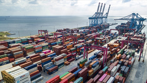 Türkiye'nin komşularına ihracatı yılın ilk yarısında 13,3 milyar dolara ulaştı
