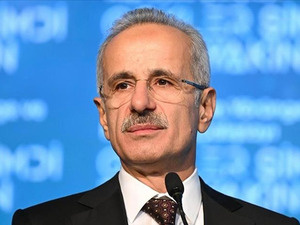 Bakan Uraloğlu duyurdu! U&ccedil;uş ve yolcu sayısı rekoru kırıldı