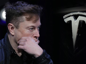 Elon Musk'a k&ouml;t&uuml; haber! AB &uuml;lkelerinde satışlarda sert d&uuml;ş&uuml;ş