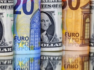 Dolar ve Euro g&uuml;ne nasıl başladı? (28 Temmuz Pazartesi) 
