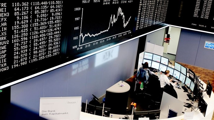 Avrupa borsaları ECB'nin faiz kararı öncesi Almanya hariç pozitif seyrediyor