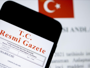 Resmi Gazete'de yayımlandı! Ticaret Bakanlığı, 5 şirketin "sekt&ouml;rel dış ticaret şirketi" stat&uuml;s&uuml;n&uuml;n geri alınmasını kararlaştırdı