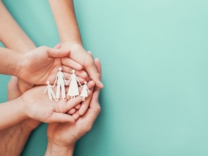 &Ouml;zel sağlık sigortasında y&uuml;zde 100 zam! Aileler 400 bin TL &ouml;d&uuml;yor: fiyatlar nasıl d&uuml;şecek? 