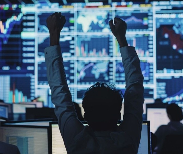 Fon piyasası yatırımcının y&uuml;z&uuml;n&uuml; g&uuml;ld&uuml;rd&uuml;: Bu hafta y&uuml;zde 55 getiri var!