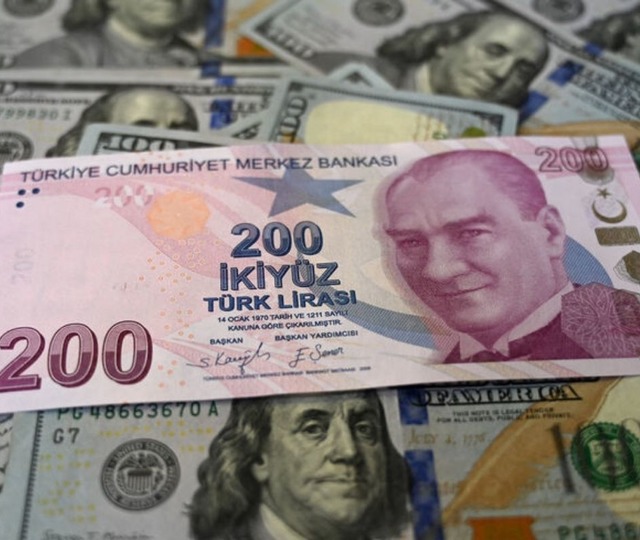 Dolarla bor&ccedil;lanıp TL&rsquo;ye yatırım yapan kazandı!