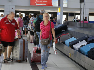 Tatilleri kabusa d&ouml;nd&uuml;! Tur şirketi bir anda iflas etti: T&uuml;rkiye'de mahsur kaldılar