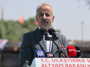 Bakan Uraloğlu a&ccedil;ıkladı! Yolcu kapasitesi 2 milyona &ccedil;ıkıyor