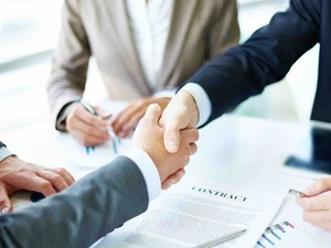 Kuveyt&rsquo;ten 3,27 milyar dolarlık elektrik santrali anlaşması