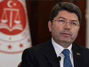 Bakan Tun&ccedil; a&ccedil;ıkladı: S&uuml;resiz nafaka kalkıyor mu? 