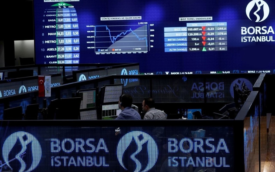 Borsa g&uuml;ne yatay başladı