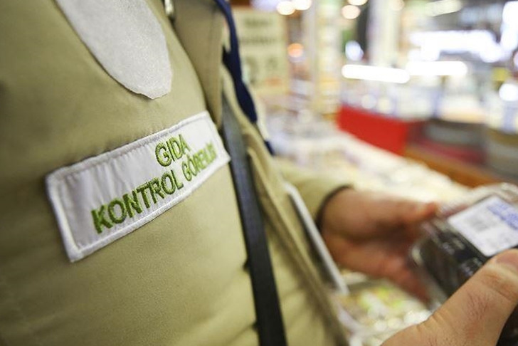 Bakanlık duyurdu! Gıdada etiket skandalı: 320 bin adet ele geçirildi