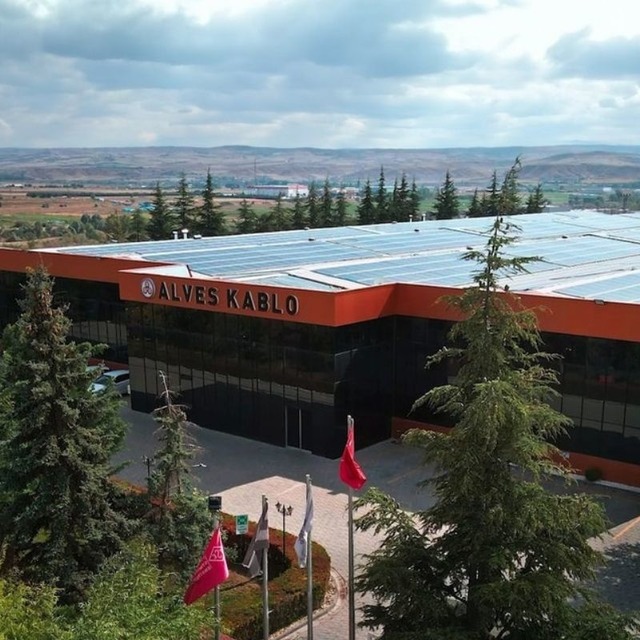 Kablo şirketi borcunu azalttı, karını katladı 