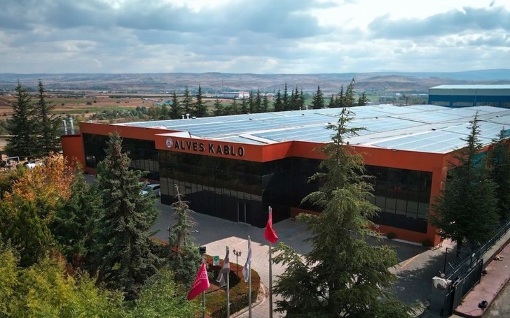 Kablo şirketi borcunu azalttı, karını katladı 