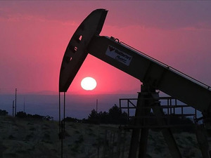 Brent petrol&uuml;n varili 66,19 dolardan işlem g&ouml;r&uuml;yor