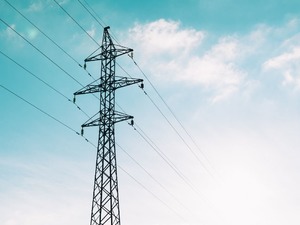 G&uuml;nl&uuml;k elektrik &uuml;retim ve t&uuml;ketim verileri