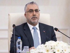 Milyonların g&ouml;z&uuml; son teklifteydi: Bakan Işıkhan'dan a&ccedil;ıklama geldi