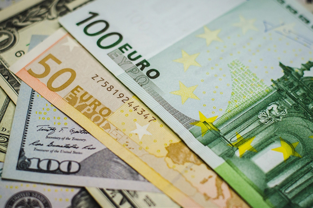 Avrupalı dev bankadan TL i&ccedil;in yeni kur tahminleri! 3, 6 ve 12 aylık beklentilerini paylaştı