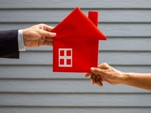 Altın ve d&ouml;vizden &ccedil;ıkanlar konuta y&ouml;neliyor