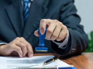 B&uuml;y&uuml;kel&ccedil;ilik a&ccedil;ıkladı: ABD vizesinde T&uuml;rklere zam uygulanacak mı? 