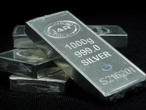 14 yıl sonra bir ilk! G&uuml;m&uuml;ş fiyatlarında tarihi zirve: O seviyeyi aştı