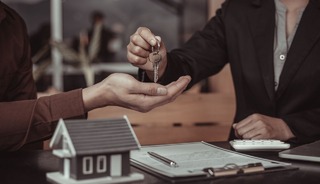 Konut piyasasında yabancılar T&uuml;rkiye'den &ccedil;ekiliyor mu?