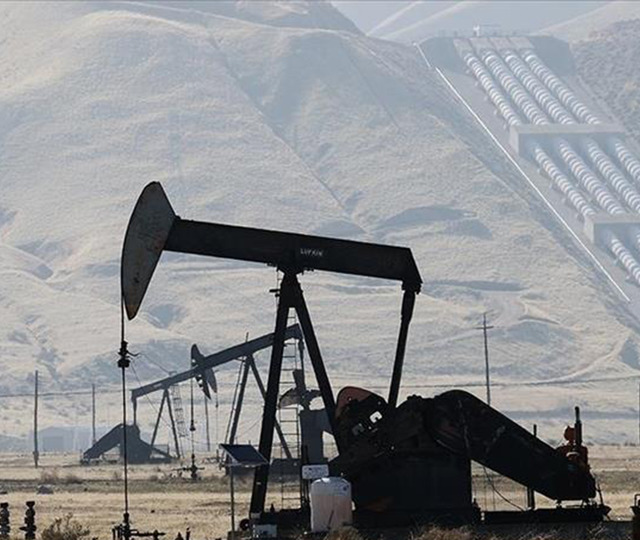 Brent petrol&uuml;n varili 68,09 dolardan işlem g&ouml;r&uuml;yor