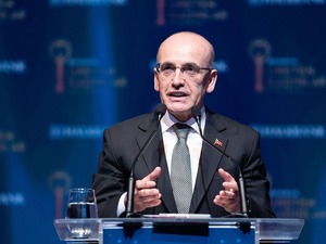 Bakan Şimşek'ten piyasa a&ccedil;ıklaması: "Olağan dışı hareketlilik s&ouml;z konusu değil"