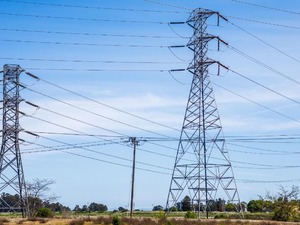 G&uuml;nl&uuml;k elektrik &uuml;retim ve t&uuml;ketim verileri