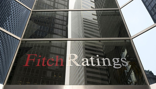 Fitch, İtalya'nın kredi notunu yükseltti