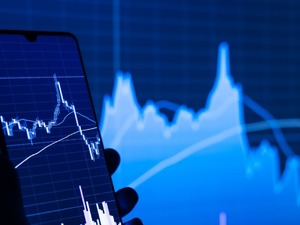 Borsa yükselişe geçti: Yapı Kredi hava yolu hissesi topladı
