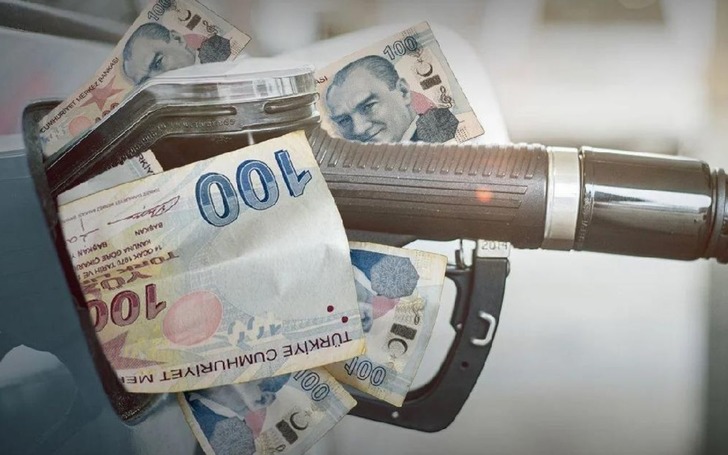 Akaryakıt tabelası yine değişti! Gece yarısı zam geldi (31 Ekim 2025 güncel benzin, motorin, LPG fiyatları)