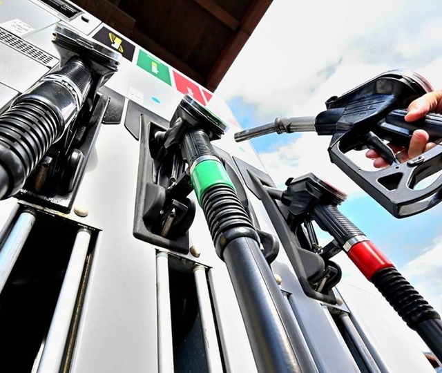 Akaryakıt fiyatlarında dev indirim i&ccedil;in tarih belli oldu