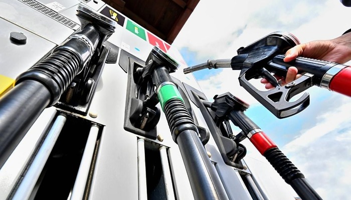 Akaryakıt fiyatlarında dev indirim i&ccedil;in tarih belli oldu