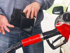 RAC'dan s&uuml;r&uuml;c&uuml;lere akaryakıtı verimli kullanın tavsiyesi