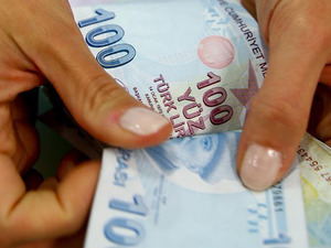 T&Uuml;RK-İŞ a&ccedil;ıkladı! Eyl&uuml;l ayı a&ccedil;lık sınırı belli oldu: 28 bin TL'ye yaklaştı