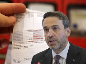 Bakan Bayraktar a&ccedil;ıkladı! "Kışa girerken doğalgaz ve elektrikte zam d&uuml;ş&uuml;nm&uuml;yoruz"