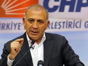 Dava ertelendi! G&uuml;rsel Tekin g&ouml;revine devam edecek