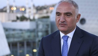 Bakan Ersoy duyurdu: Sinema biletleri 120 TL