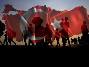 İngiltere basınında T&uuml;rkiye i&ccedil;in şok iddia! İran, Afgan m&uuml;ltecileri T&uuml;rkiye&rsquo;ye y&ouml;nlendirebilir