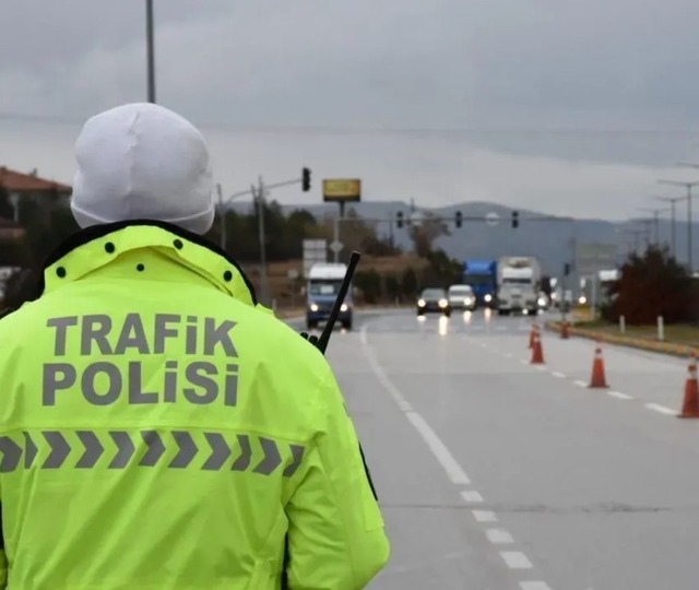 Trafik cezalarında tarihi artış yolda: Ölümle yarışana hapis, en tehlikeli ihlallere rekor fiyat etiketi!